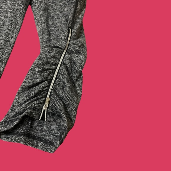 Exercise leggins🤍 - Picture 2 of 3